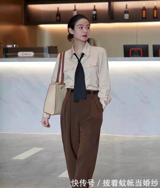 简约 职场女人如何穿的高级又显气质这五套搭配送你,每天穿得不重样!