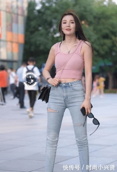 仙女气 粉色针织上衣,时尚减龄,仙女气十足