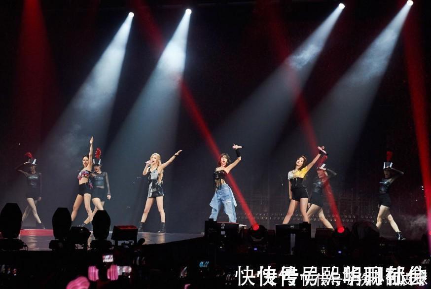 全球仅1国!用600吨垃圾,硬生生建了条高速公路,中国太厉害