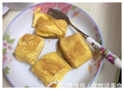 3个鸡蛋2勺牛奶,等于5分钟搞定的营养早餐,味道不比饼差