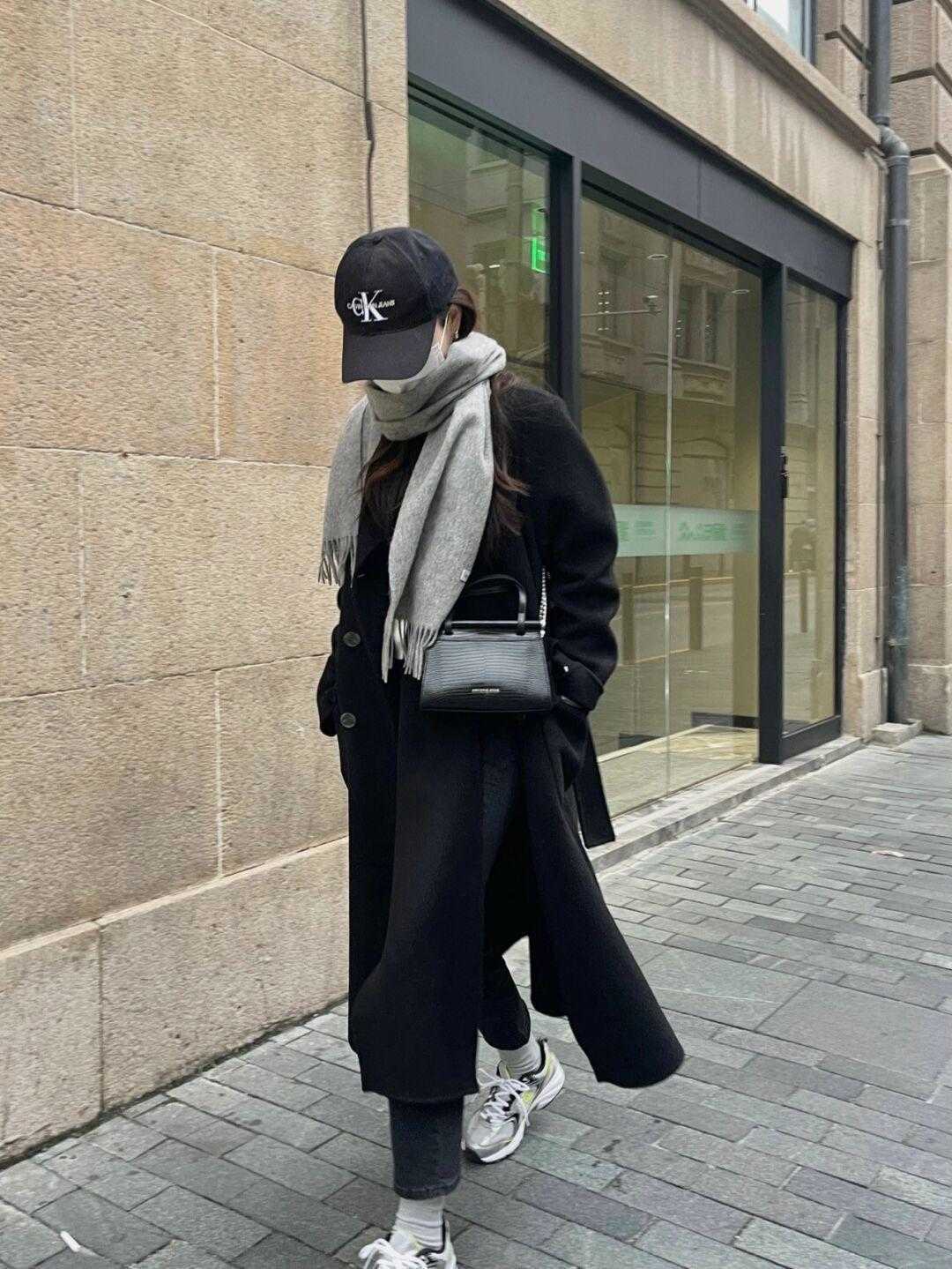 围巾|是时候对围巾下手了!不知道什么颜色不出错的,可以直接码住灰色