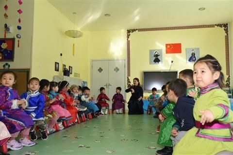 市蒙古族幼儿园：开学第一天多彩第一课