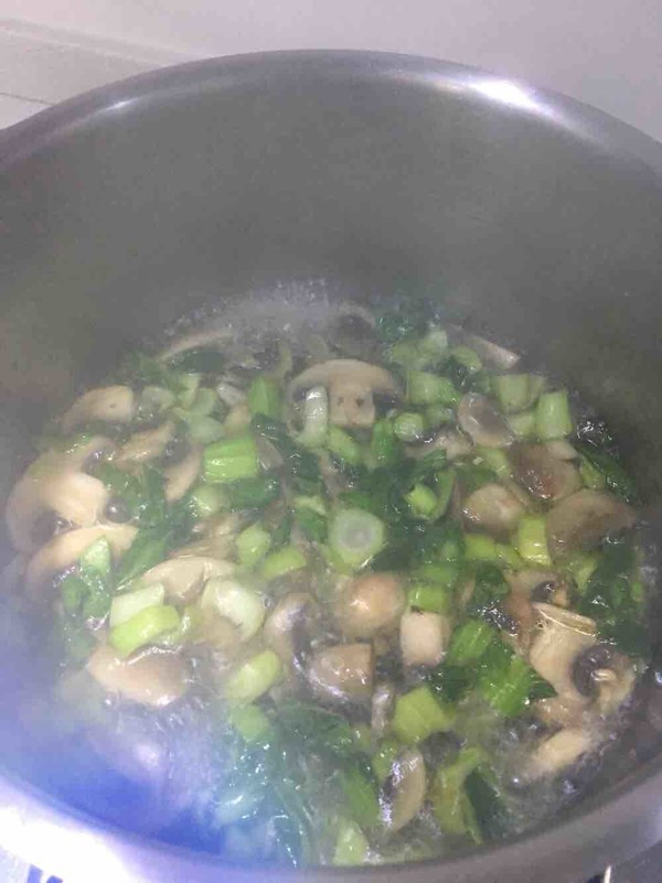 这菜千万不要隔夜吃！吃了比吸烟危害还大，许多人都在做这菜