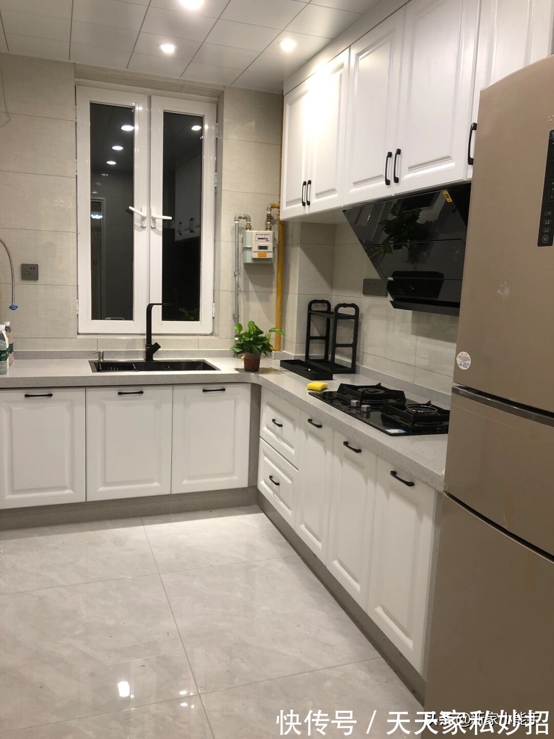 餐边柜|看她家装修，前后花了不到10万搞定，全屋很舒适，特别有品位