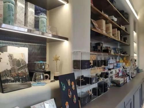 实探！从大隐书局的窗口能够欣赏到豫园的美景