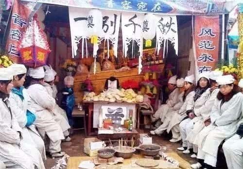 春秋时期@人去世后,为什么要停尸三天?这绝非迷信,而是有科学依据的