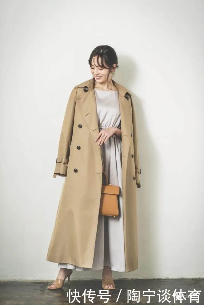 个子小的人怎么穿风衣?154cm的日本小姐姐有4个技巧