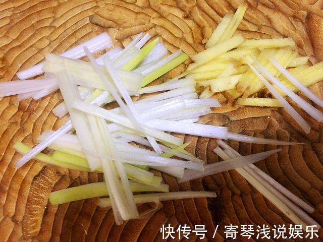 配菜|带鱼蒸着吃更好吃，味道鲜美，原汁原味，大人小孩都爱吃