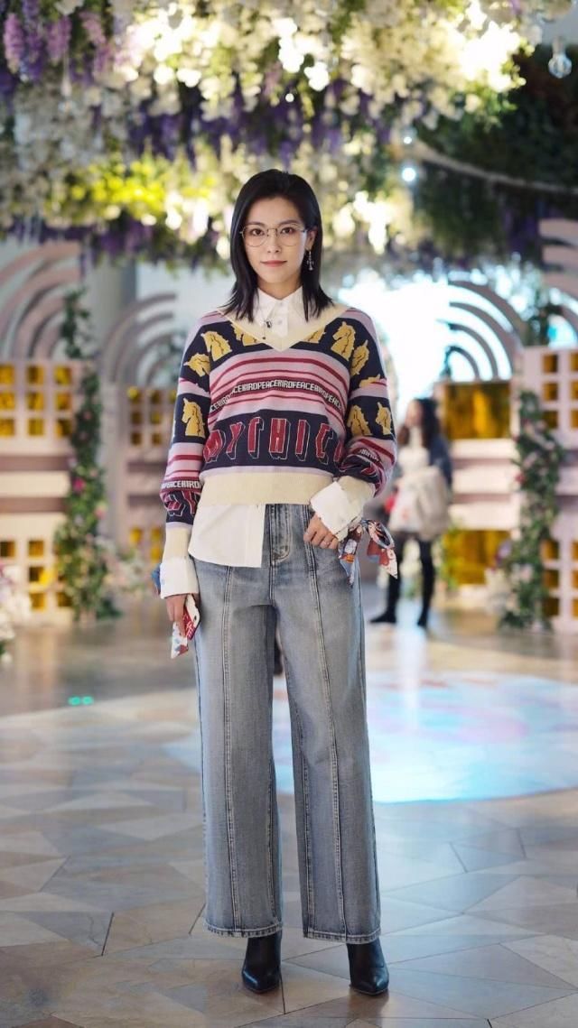 装扮舒适利落也让你更体面，清新自然的美感，也可以让你很出挑