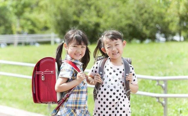 性情|宝爸性情转变,每天提前接孩子放学,网友:换了我旷工也要去