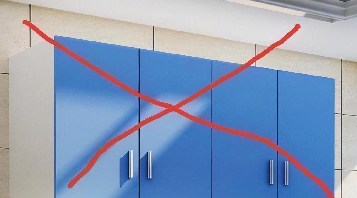 隔板|建议大家:不要在厨房里装吊柜!如今流行这样设计,实用还很省钱