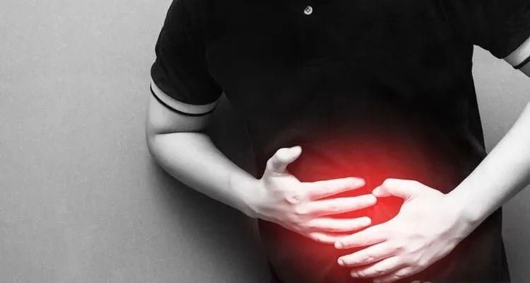  警告|哪个人群最容易得肝癌？这五个前期警告一定要牢记！