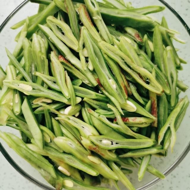 炒豆角丝，香喷喷的超级下饭