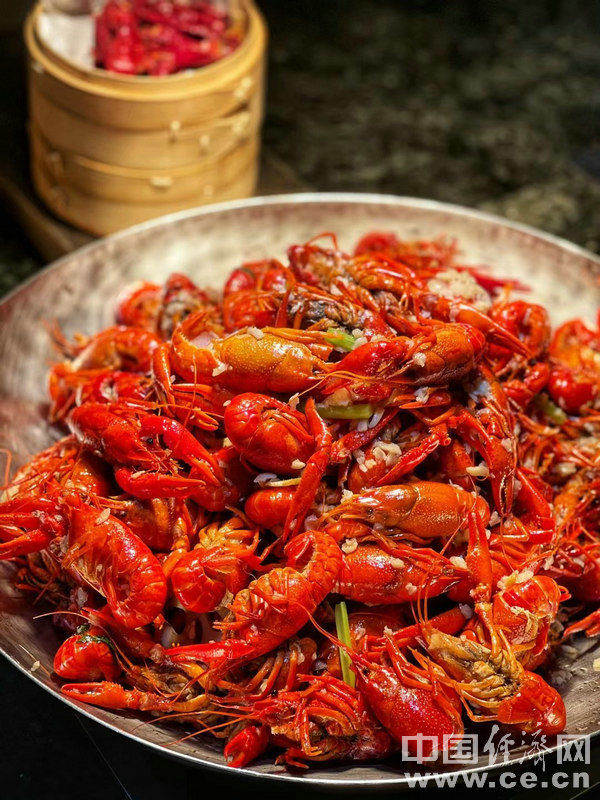 晚饭|晚餐吃太晚 小心给身体带来这些危害