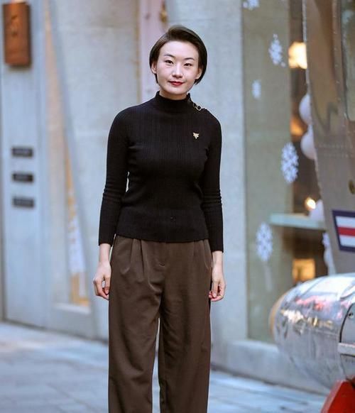 女孩天生爱美,即使在寒冷的冬天,也应该穿漂亮