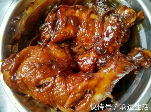 表面糊|让鸡腿的颜色更加的丰富，其实鸡肉来做菜，相信他一定会成为你最爱的一道菜