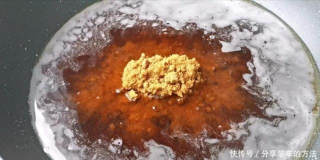 红糖糍粑，很出名的一道小吃，原来在家也可以做，以后想吃不用买