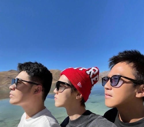 鄧超發(fā)文想跟陳赫鹿晗絕交,我卻被第一條評論吸引,這屆網(wǎng)友太壞了