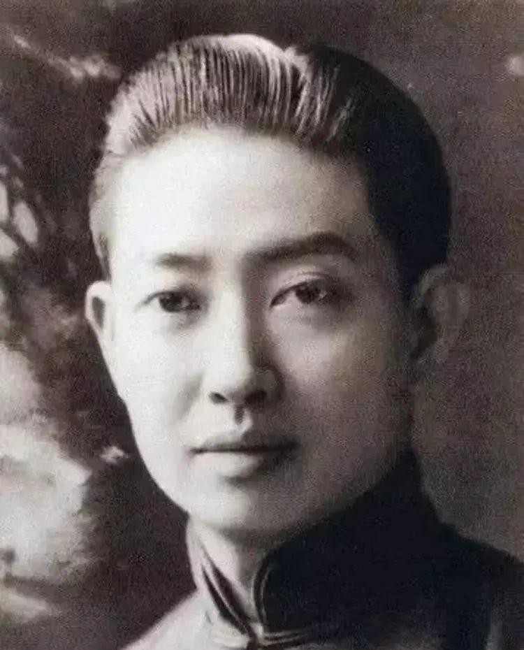 晚年|梅兰芳和杜月笙,谁才是孟小冬的最爱?答案在她晚年卧室的照片里