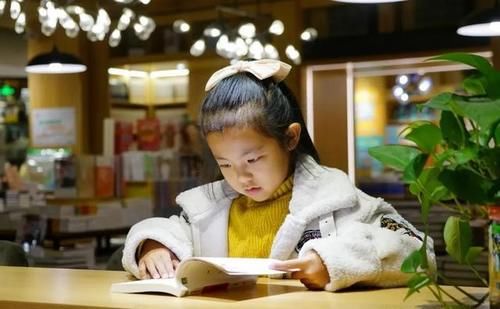 让“读书日”变成“日读书”