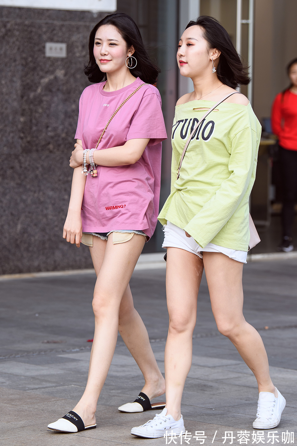 穿搭 最美的闺蜜组合穿搭，穿出了夏日清新又潇洒的美