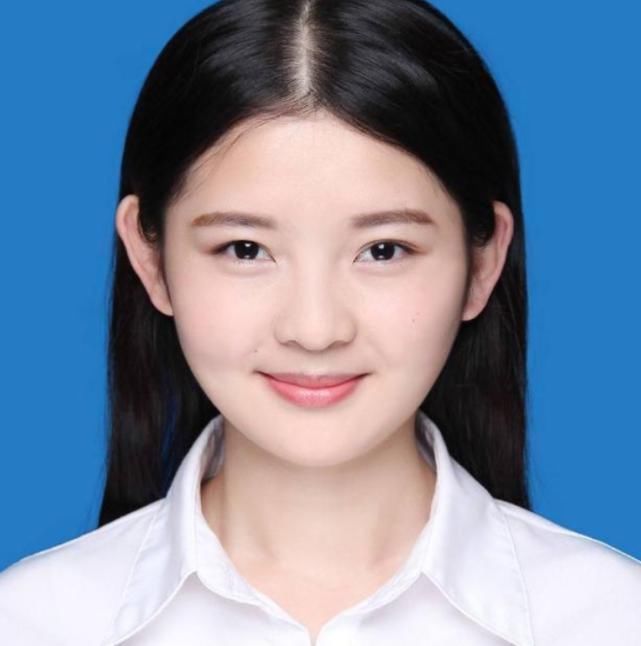 女生拍证件照时,记住这3个“小心机”,立马拍出“女神照”