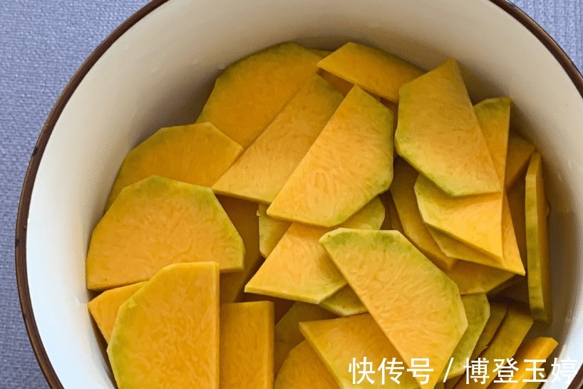 发糕|以南瓜为原料，做出来的发糕味道会怎么样呢，真的太好吃了