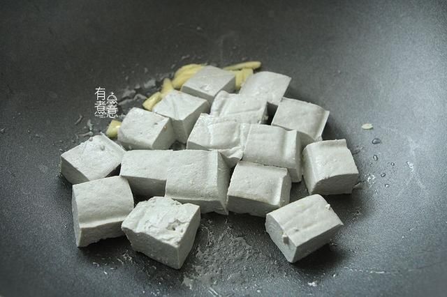 黑豆|它被称为“淡水鲍鱼”，一捡一篮子，鲜甜肥美，可惜很多人不懂吃