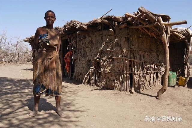 姿势|有种奇特叫“非洲妈妈”，分娩姿势像“母鸡下蛋”，全程自己搞定
