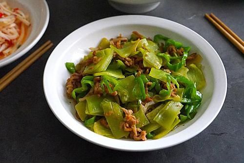婆婆|婆婆做的午餐在朋友圈走红，4菜1汤，这卖相和搭配，真是赞