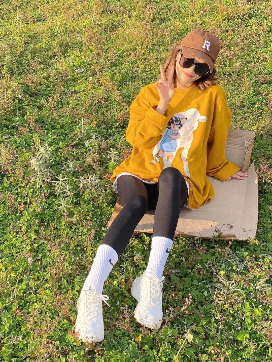 搭配 入冬后,还种裤子那么火,竟然是打底裤的升级版?简直太显瘦了!