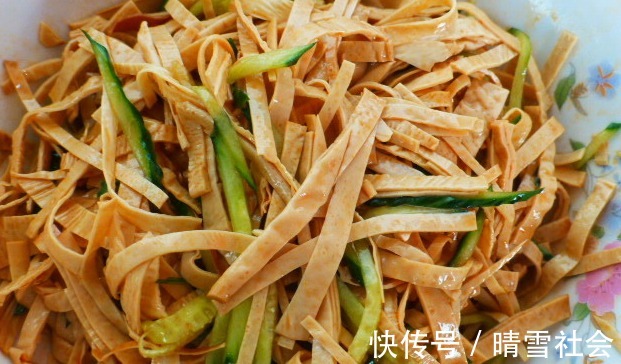 黄瓜|夏季天热,无论有钱没钱,这凉拌菜都要吃,清热解暑,天天吃不腻