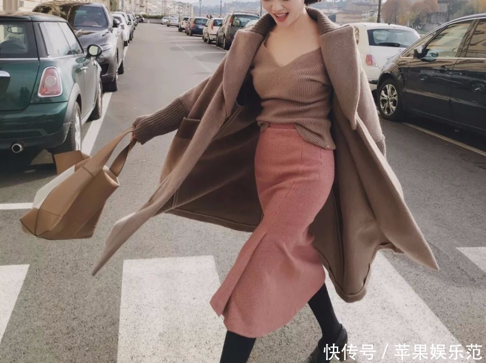 无可救药|秋冬穿大衣+裙子,美得无可救药!