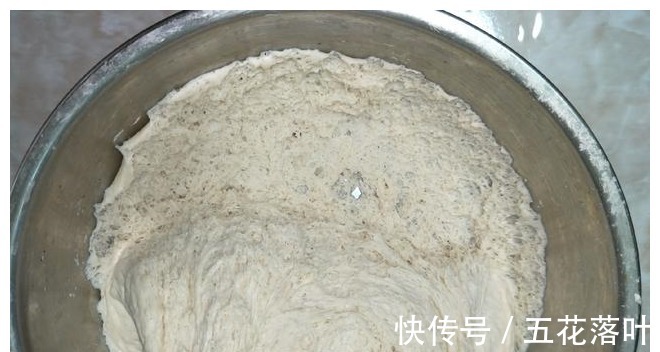 保鲜膜|秋天蒸馒头,发面有讲究,4个细节做到位,30分钟发满盆!