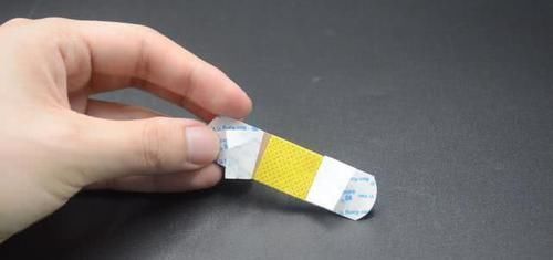 衣服上贴个创可贴,太聪明了,解决很多男人女人的困扰,涨知识了