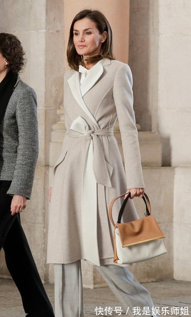 扎马尾|西班牙王后再穿灰色套装, 挽起袖子换种风格, 扎马尾最少年轻10岁!