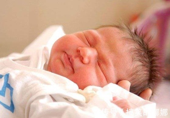 剖腹产|宝宝在刚出生的24小时内,父母最好把这些事儿都做了,对宝宝有益