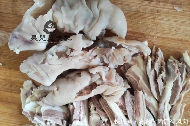 天冷炖羊肉,直接下锅炖就“废”了,记住3点,汤鲜味美,无膻味