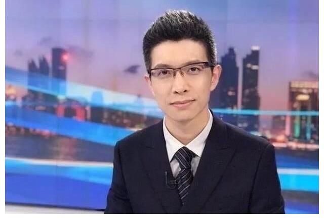 2022央视主持人大赛官宣，撒贝宁朱广权送上祝福，董卿为何不出席