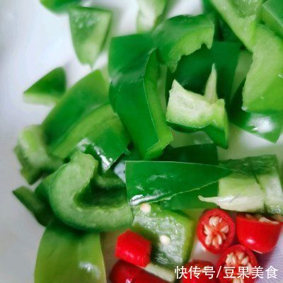 我奶奶教我的家常回锅肉的技巧，一定要加它才好吃