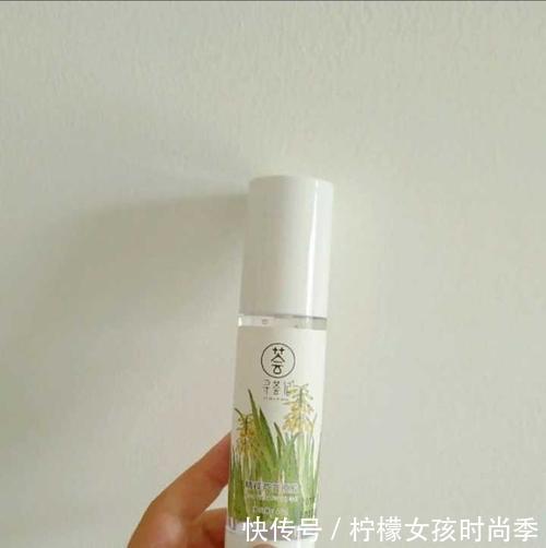 护肤品|让我相见恨晚的5款护肤品,虽不起眼,但用完皮肤吹弹可破!