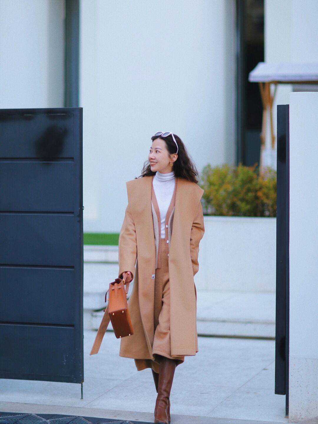 三木 论大衣穿搭我只服三木,这些搭配简洁利落又高级,优雅大气