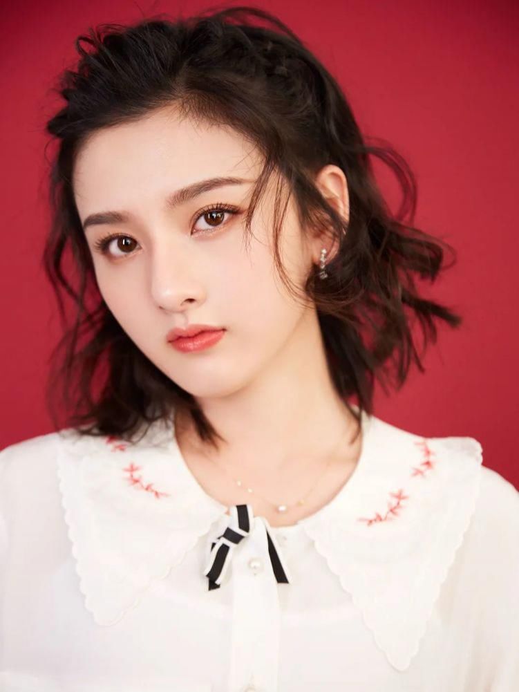 发量少发际线高的女生，赶紧试试这几款刘海！