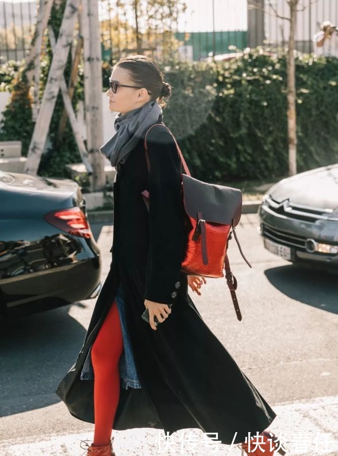大衣+围巾=冬日最强搭配!温暖时髦、超显脸小,不穿你就真输了