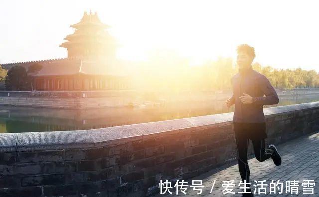 衰老|长期坚持跑步,对身体而言,是“延缓衰老”还是“加速衰老”?