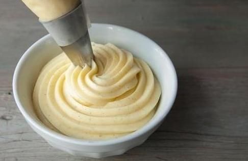 买面包时,你若避开这四种面包不拿,老板一看便知是“行家”