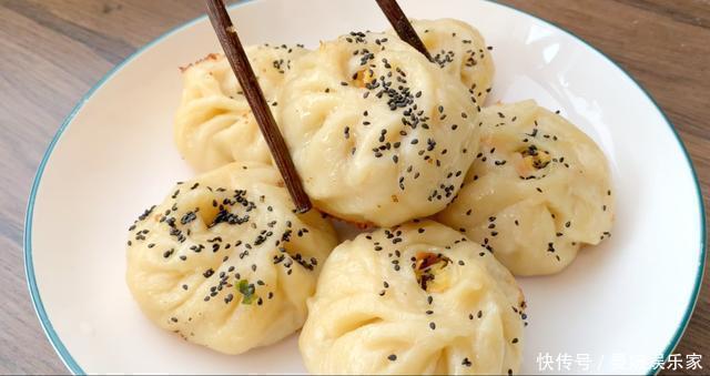 搅拌均匀|越吃越瘦的一种蔬菜，遇到我会买10斤，切碎调成包子馅，太香了