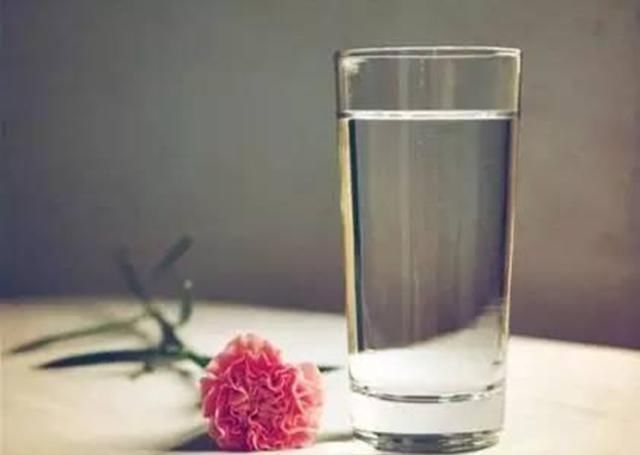 饮料|这些饮料被拉入“黑名单”中,尽量别给孩子喝,对身体没什么好处