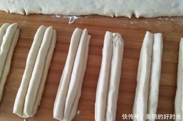 香酥小油条,不加泡打粉,不用一滴水,蓬松酥脆口感好