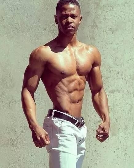 他没有心脏却仍坚持健身,美国27岁小伙感动全球